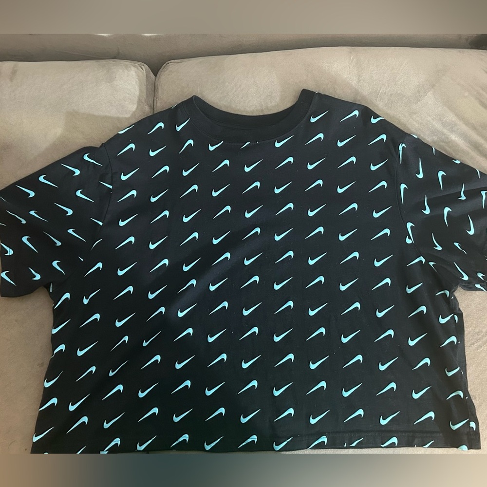 Nike Icon Clash Oversized Cropped T-Shirt | Size XL